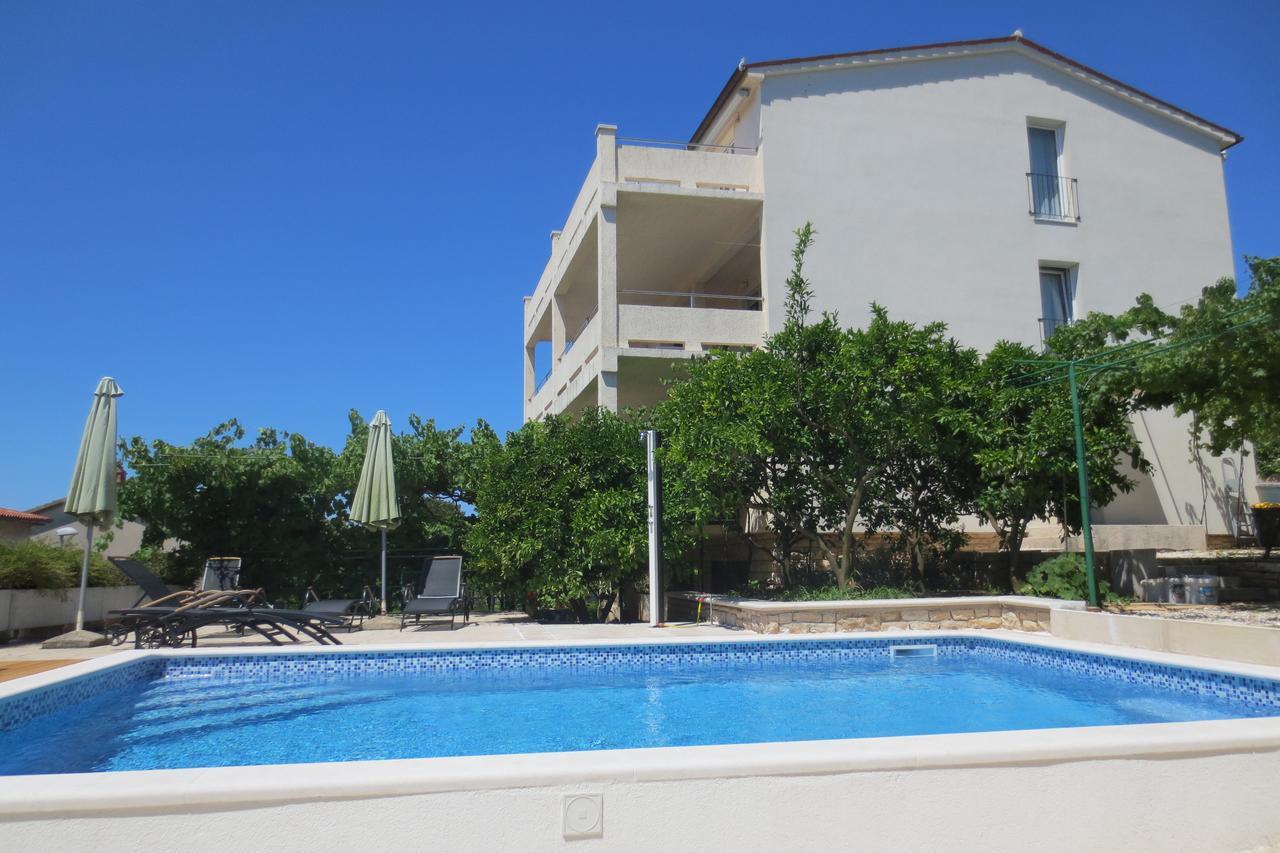 Guest house Zimmer F1 Pula Exterior foto